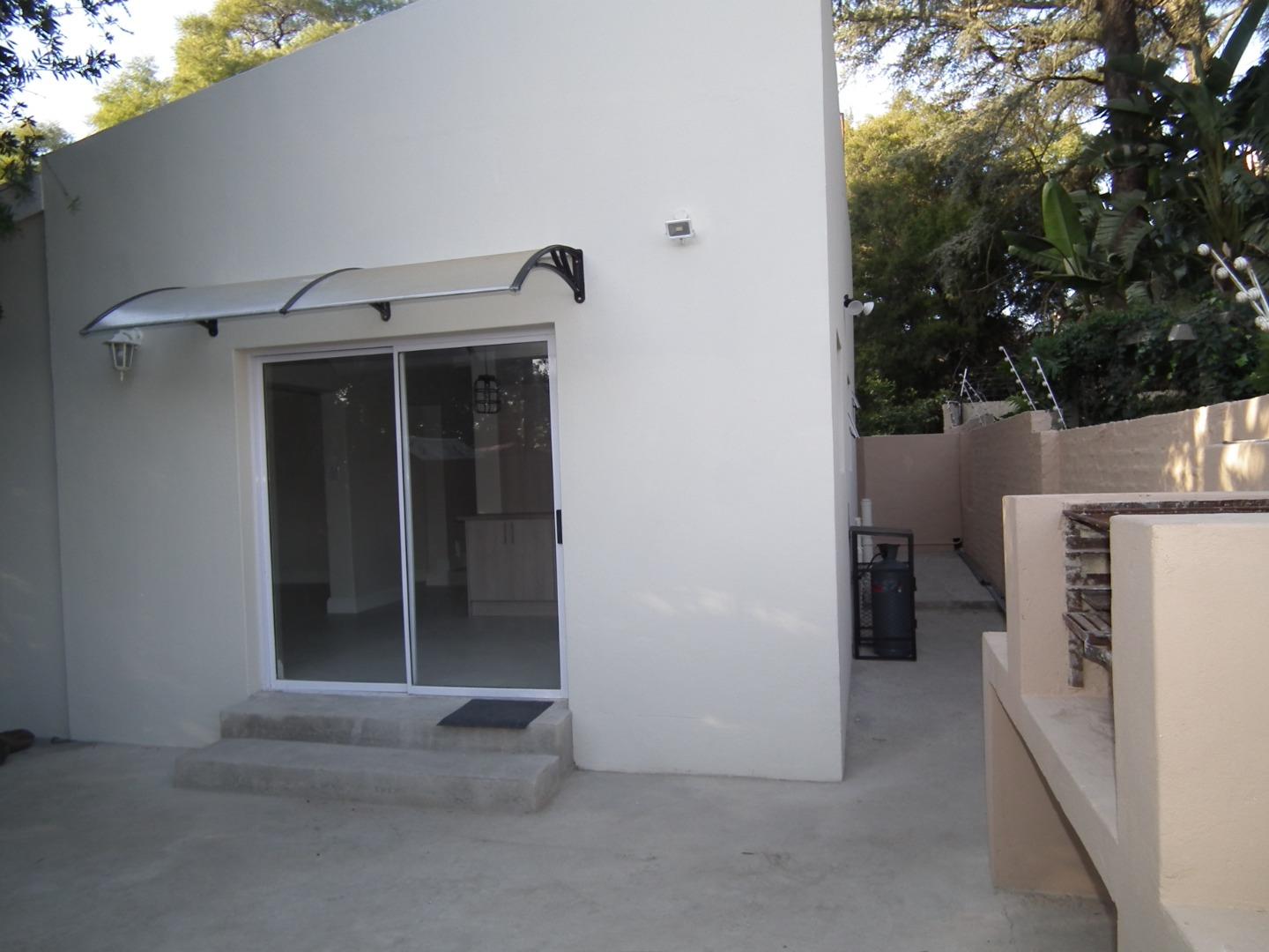 751639_Werner_garage_en_braai_007.JPG
