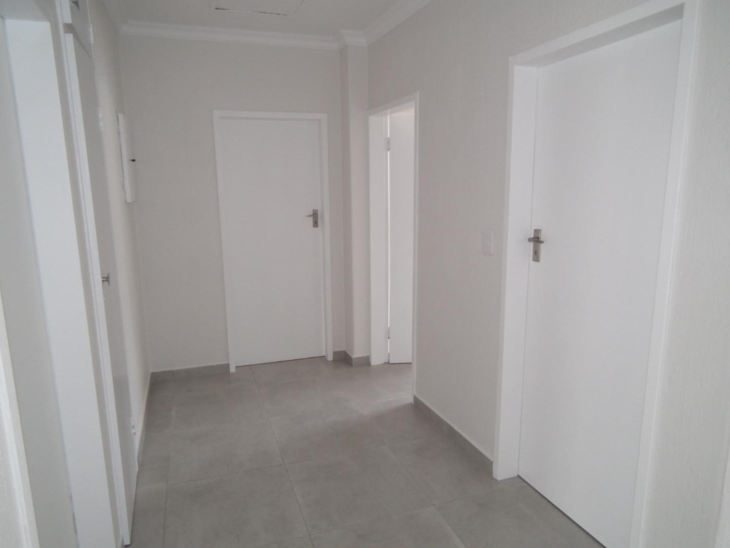 756808_21_Malcolm_Pre_Ridge_Renovated_010.JPG