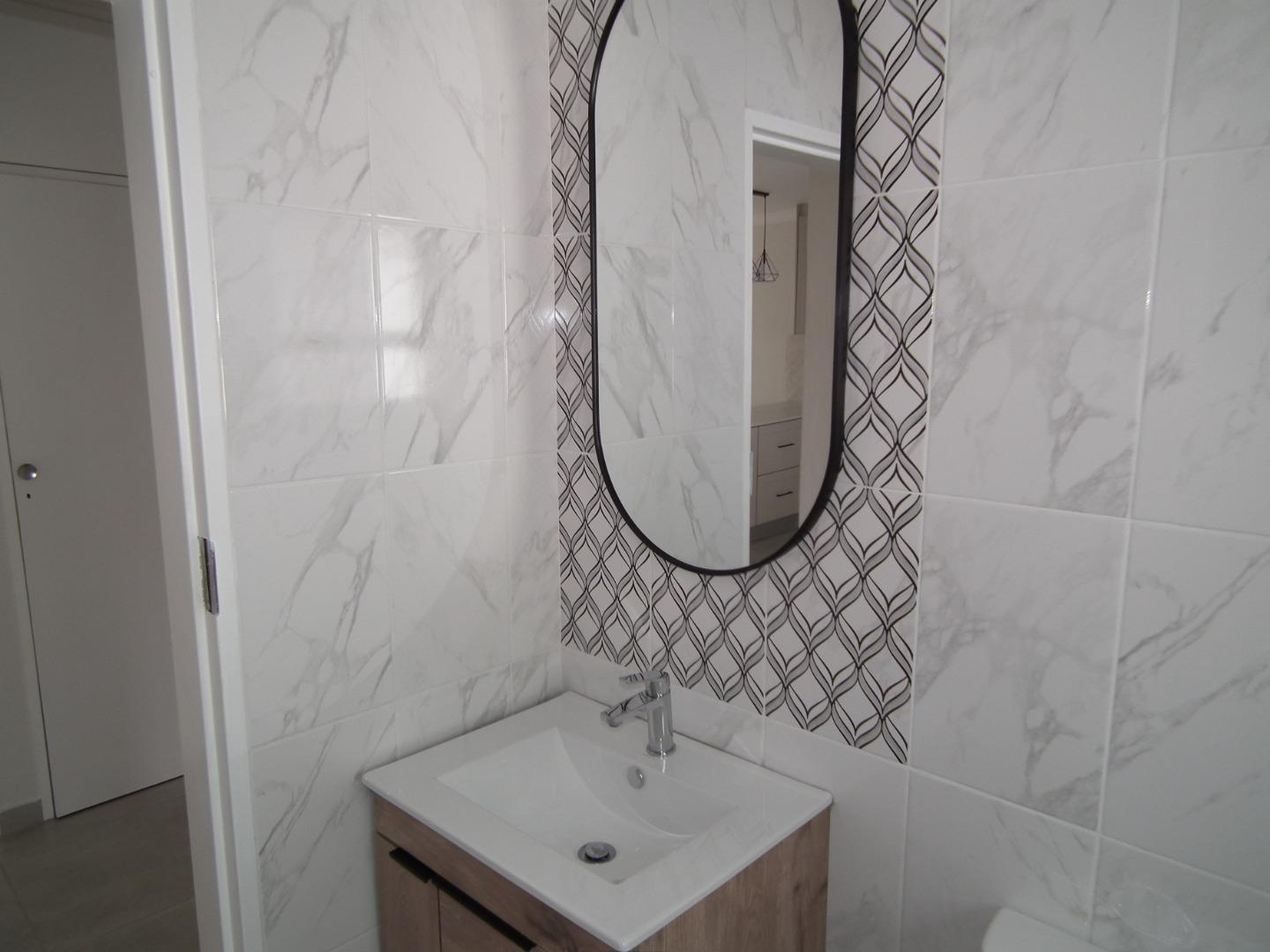 756808_21_Malcolm_Pre_Ridge_Renovated_012.JPG