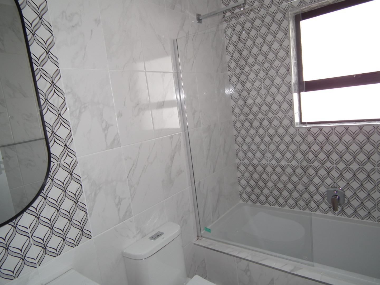 756808_21_Malcolm_Pre_Ridge_Renovated_013.JPG