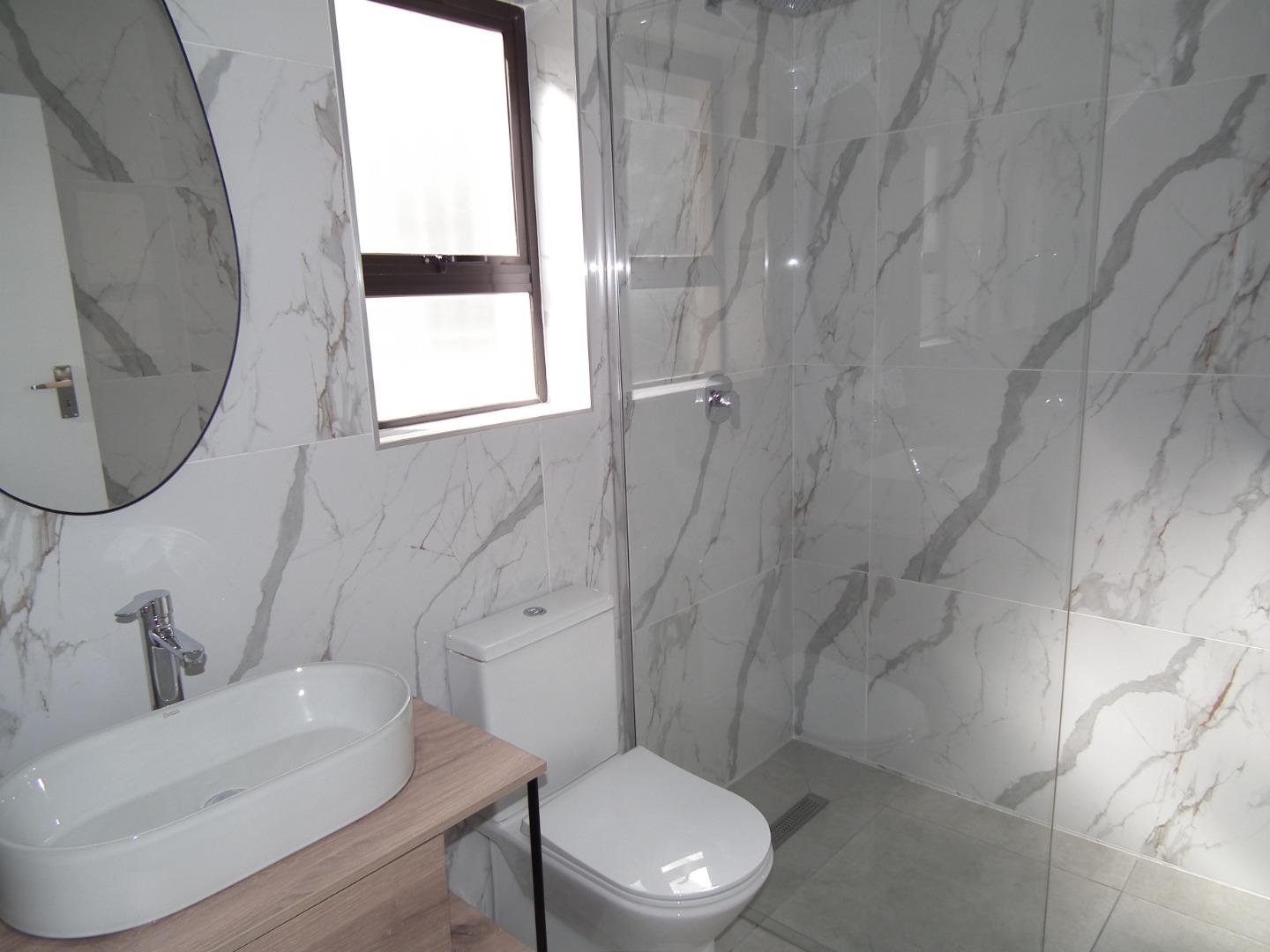 756808_21_Malcolm_Pre_Ridge_Renovated_017.JPG
