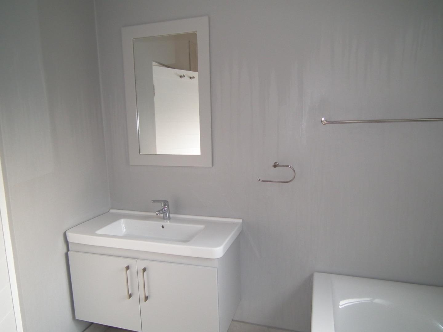 756882_12_Harley_Close_Vacant_NEW_019.JPG