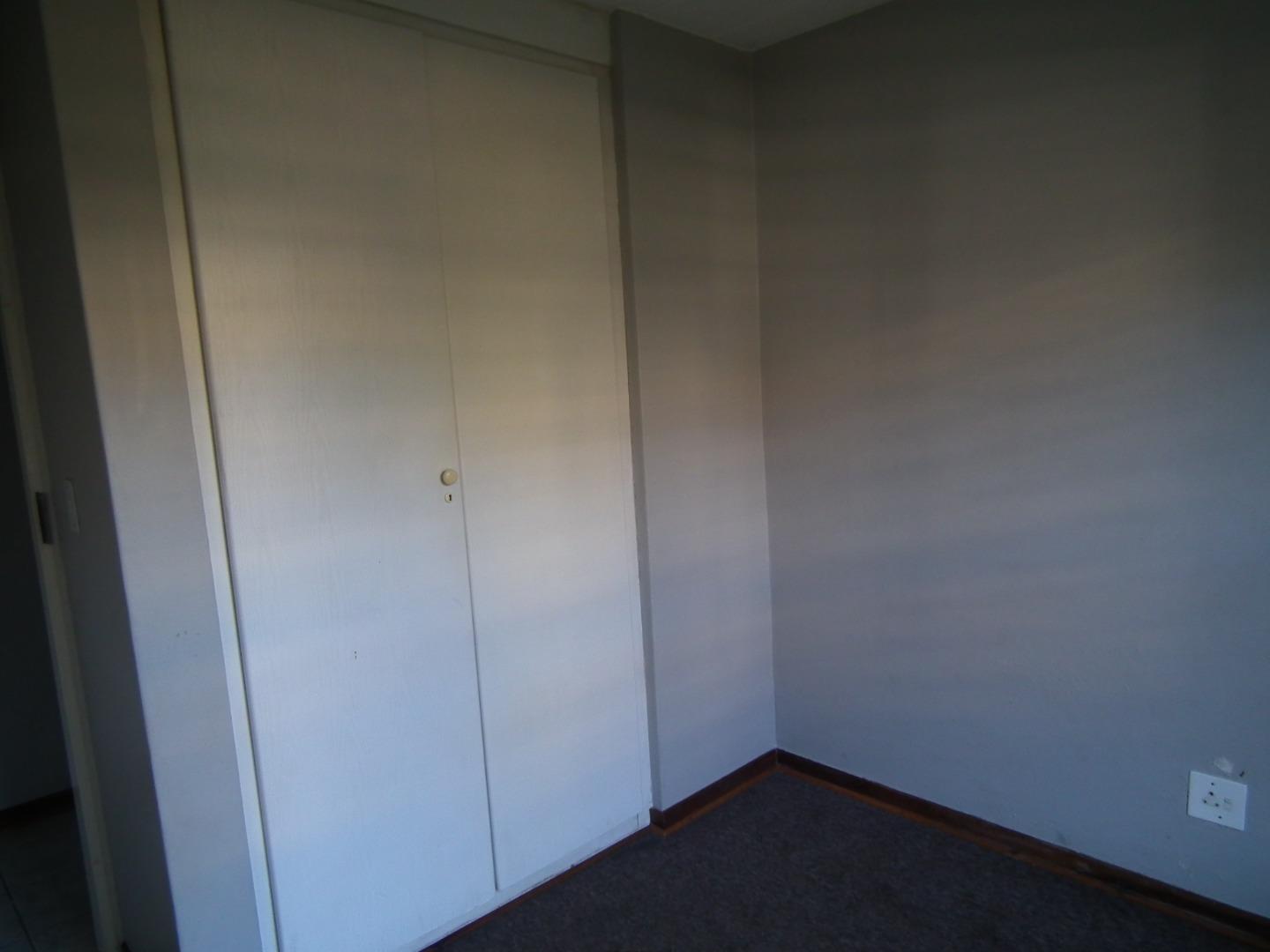 731619_26MacArthur_2025_vacant_008.JPG