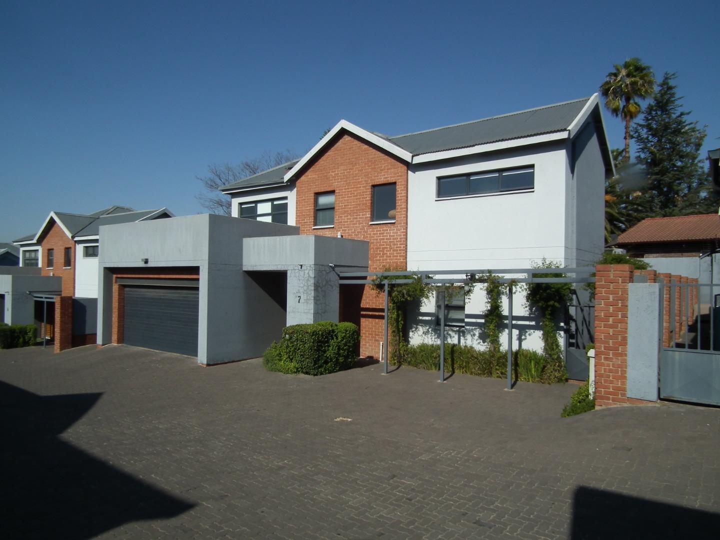 4 Bedroom Townhouse for Sale - Gauteng