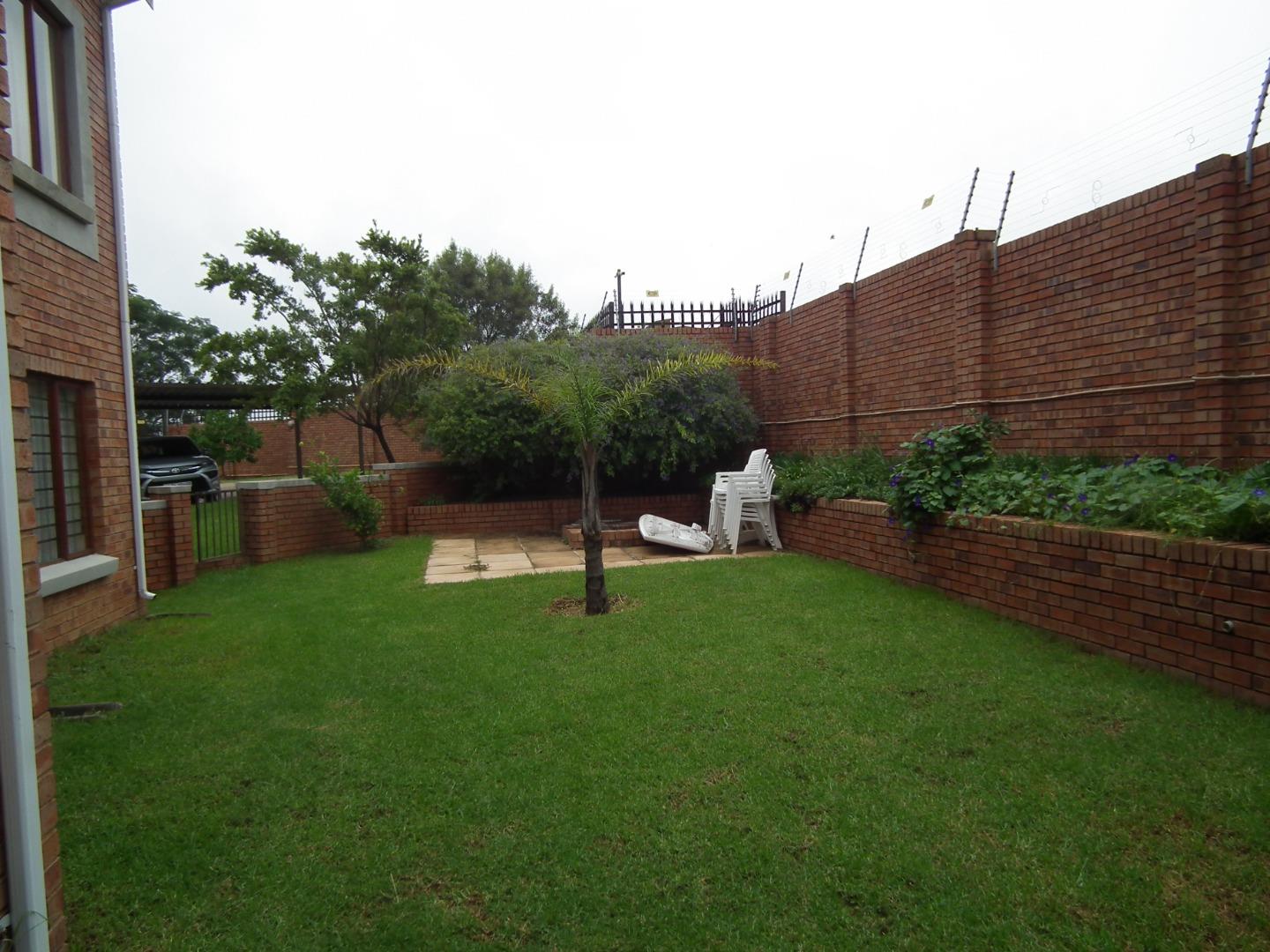 732311_16_Enfield_008.JPG