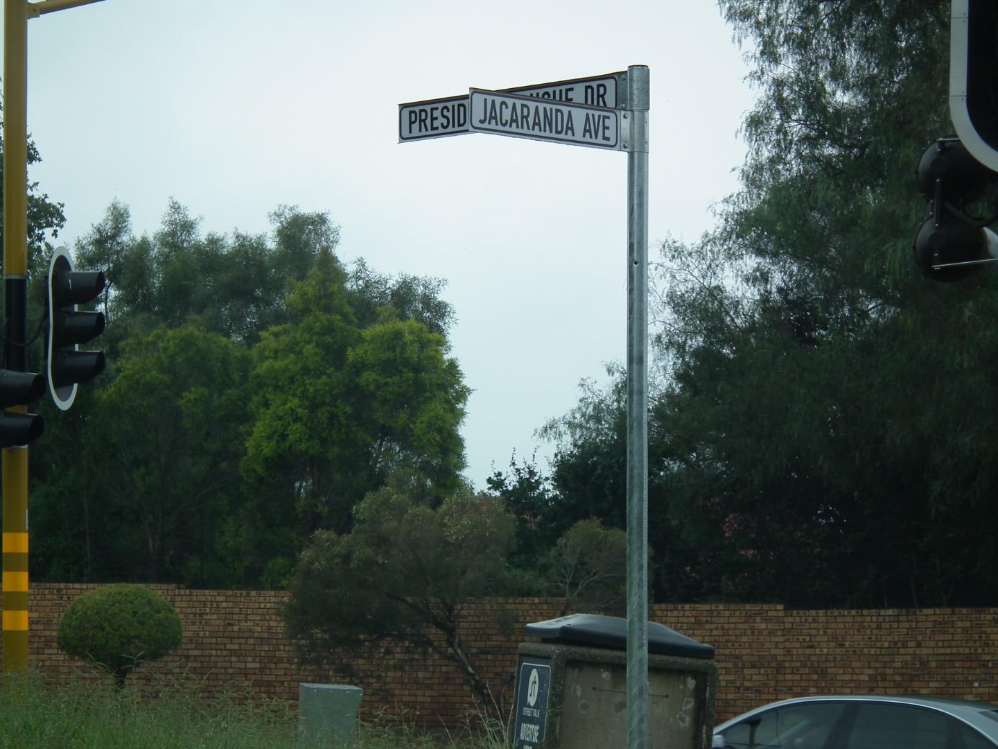 732311_16_Enfield_033.JPG