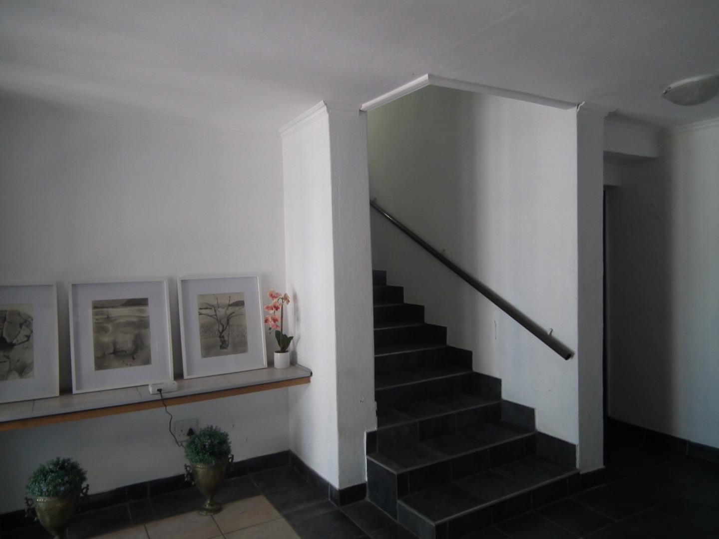739848_189_B_Main_006.JPG
