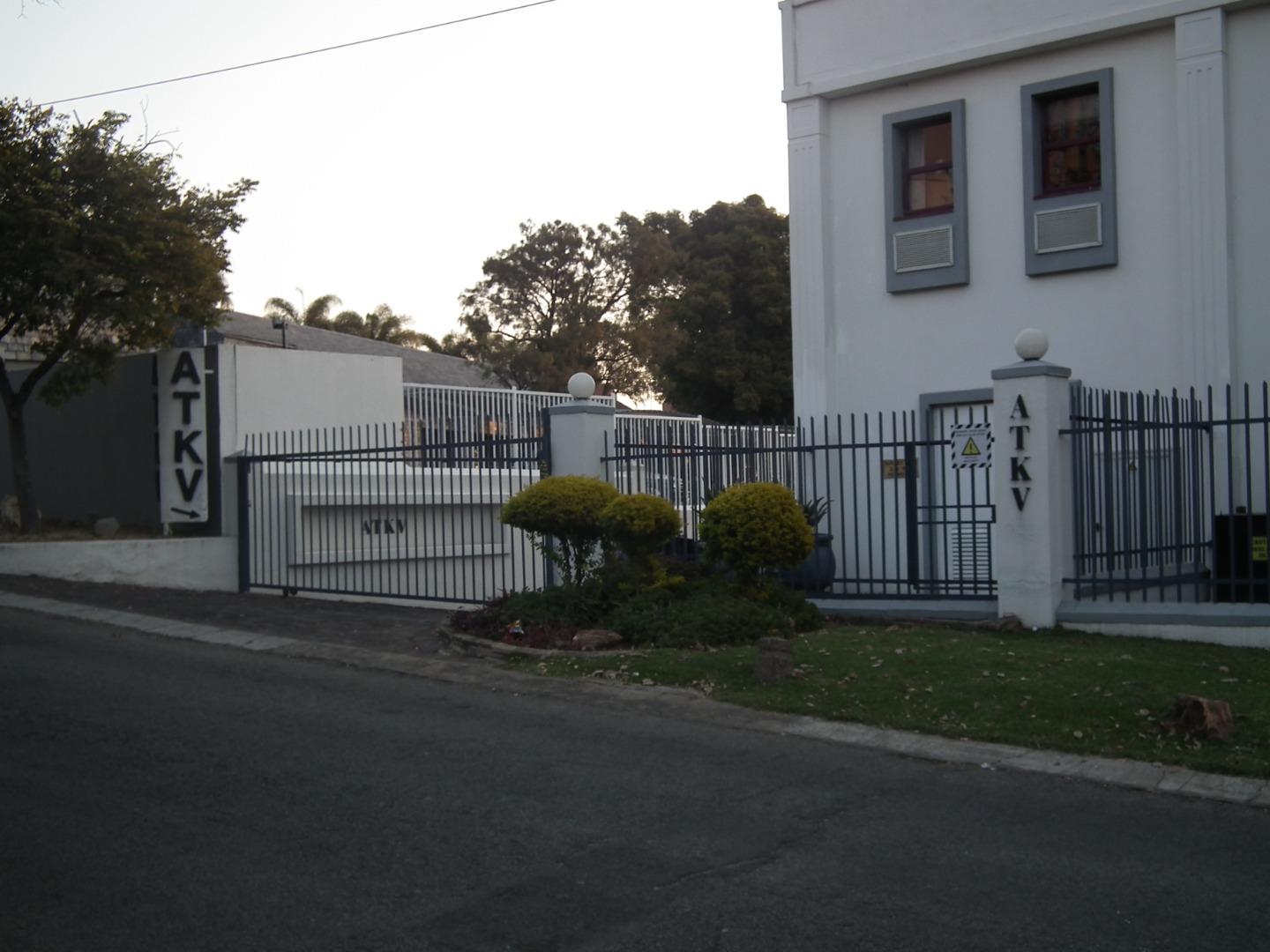 751096_001.JPG